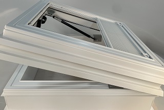 NEW 05/2024 Shading blinds PLE 3, Gen 3 - control using the PowerView® application for ACG roof access 